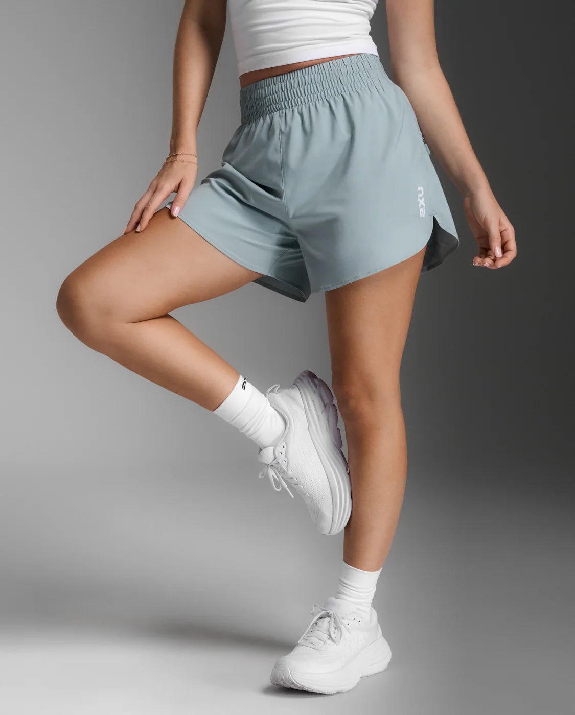 2XU Aero Hi - Rise 4inch Shorts - womens - Shorts - Trek, Trail & Fish NZ