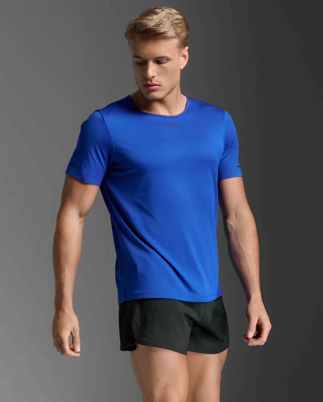 2XU Light Speed Tech Tee - mens - T-shirt - Trek, Trail & Fish NZ