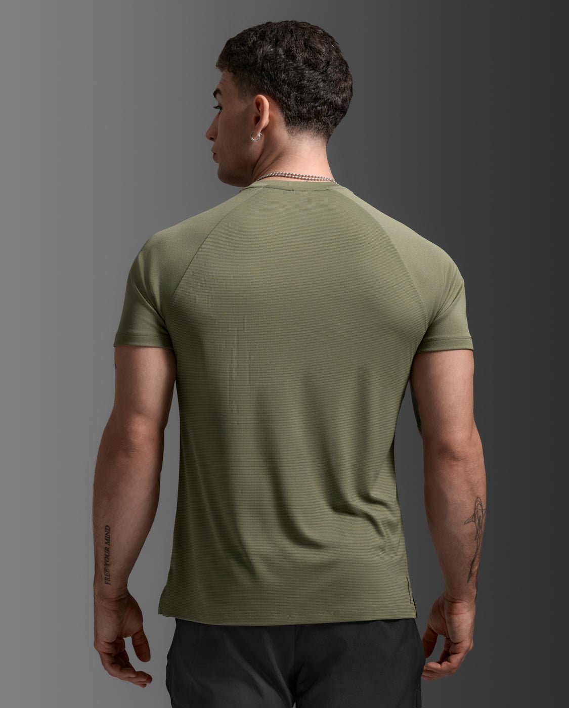 2XU Aero Mesh Tee - mens - Clothing - Tops - T-shirt - Trek, Trail & Fish NZ