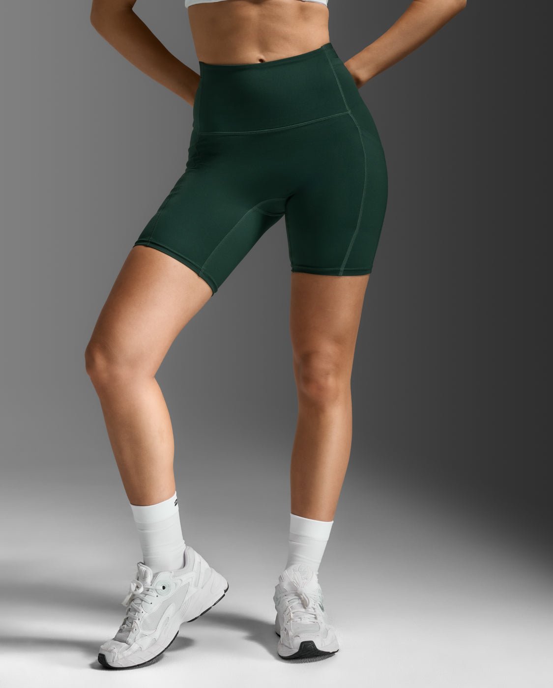 2XU Form Stash Hi - Rise Bike Short with 5 pockets - womens - Shorts - Trek, Trail & Fish NZ