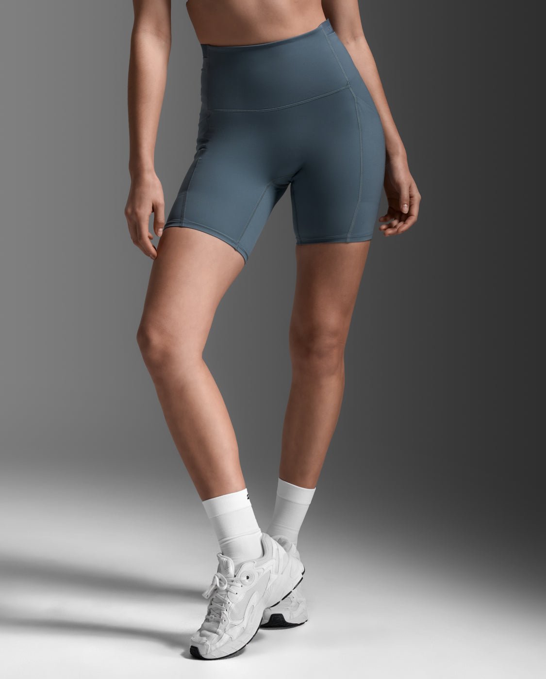2XU Form Stash Hi - Rise Bike Short with 5 pockets - womens - Shorts - Trek, Trail & Fish NZ