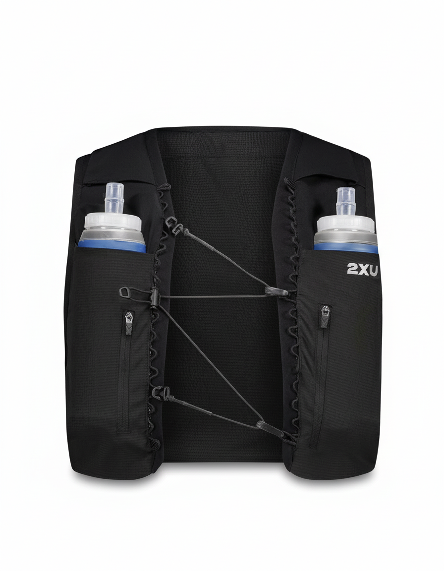 2XU Run Hydration Vest with white background